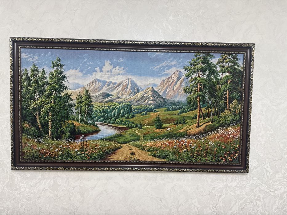Продам большую картину в раме