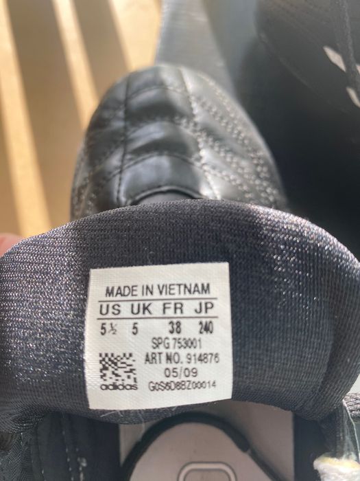 Оригинални бутонки Adidas