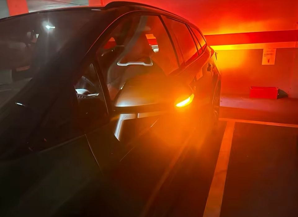 Динамични LED мигачи за огледала за Toyota Corolla Yaris Sienta