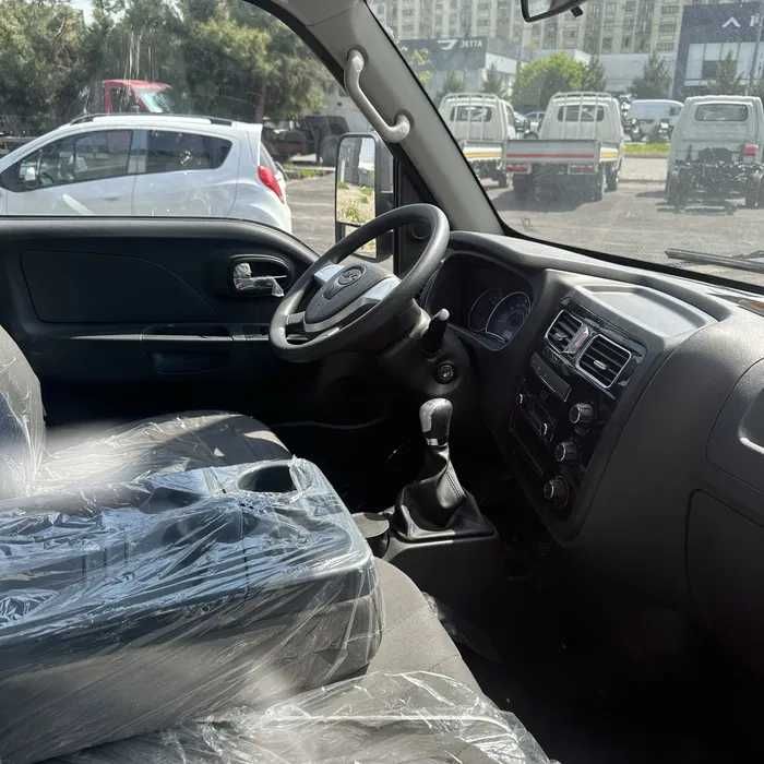 Jac x200 (2L mator. 147 ot kuchi. 3 orindiqli )