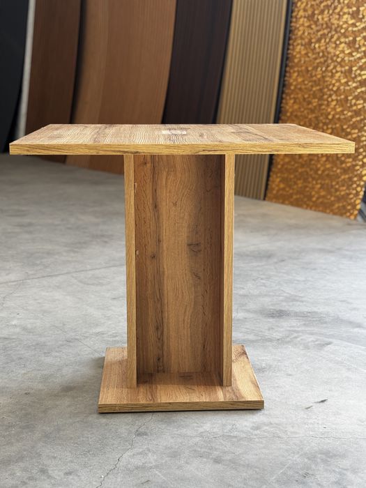 Masa lemn 80x80 .