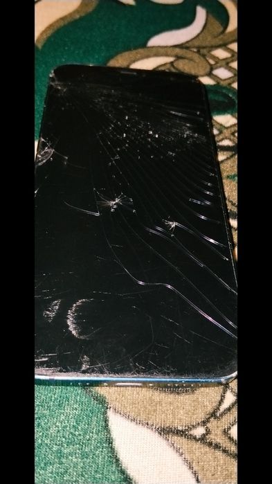Vând iPhone 12 !!