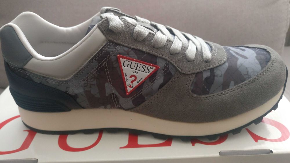 Маратонки GUESS, чисто нови