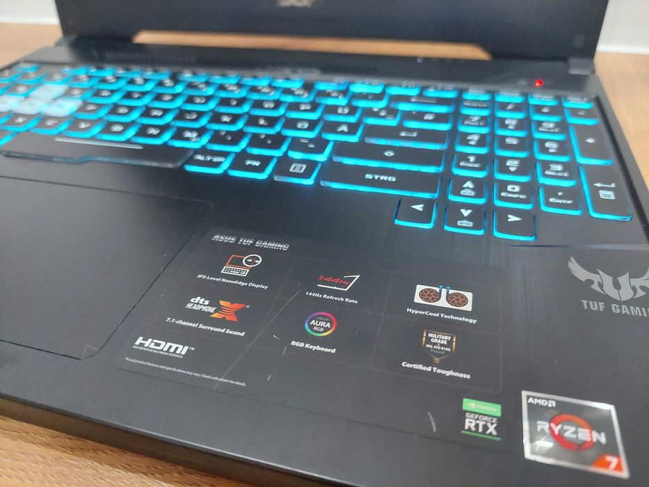 Геймърски лаптоп Asus TUF Gaming FX505DV 16GB RTX 2060 6GB Ryzen 3750H