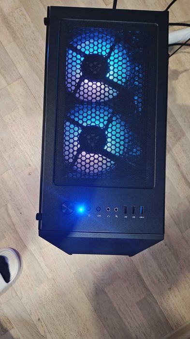 Sistem Gaming Ryzen 5 8600G, 32GB Ram DDR5, RTX 5060Ti 8GB +Periferice