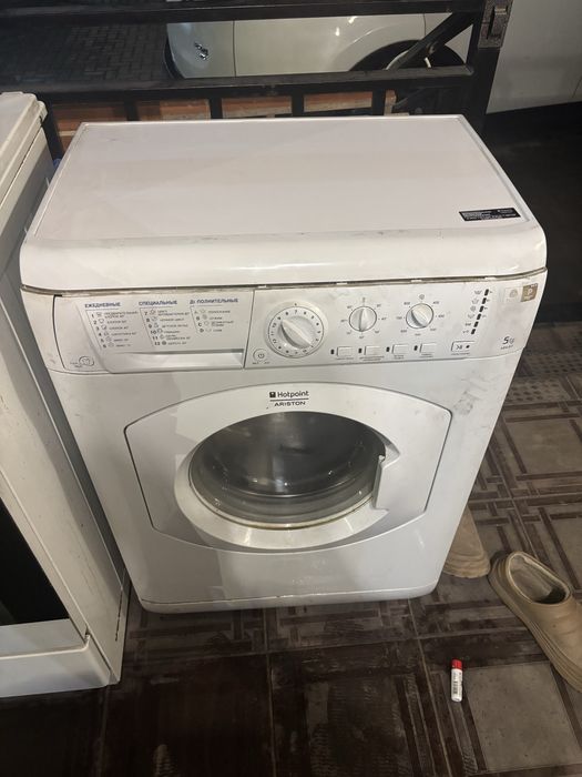 Стиральная машина Ariston