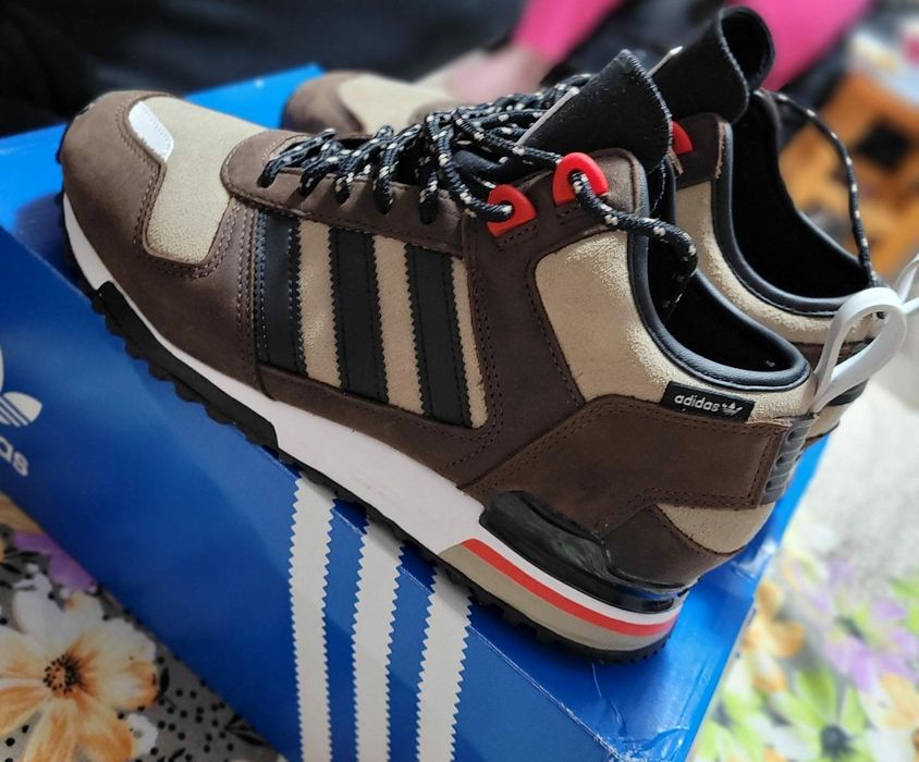 Incaltaminte Adidas