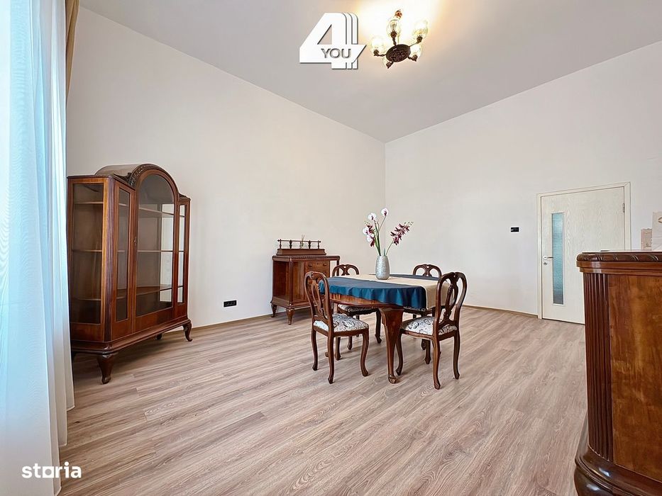 Închiriez apartament 3 camere, Ultracentral, B-dul. Revoluției, et.1