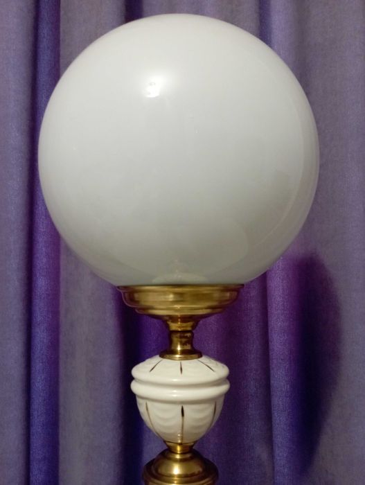 Старинни лампи с абажури