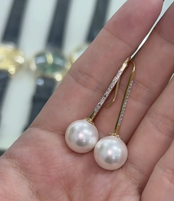 Золотые серьги с бриллиантами и жемчугом