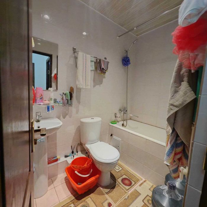 Срочно...Сергели 8 4 хона 8-этаж 100квадрат