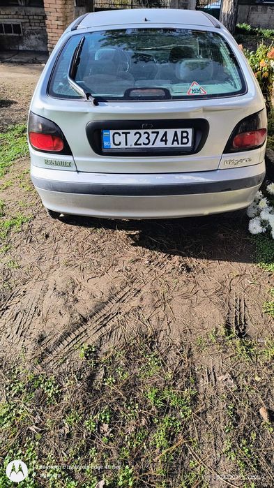 Продавам рено меган