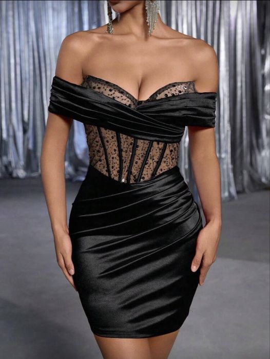 Нова къса черна рокля