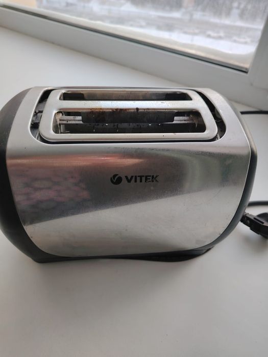 Продам Тостер Vitek