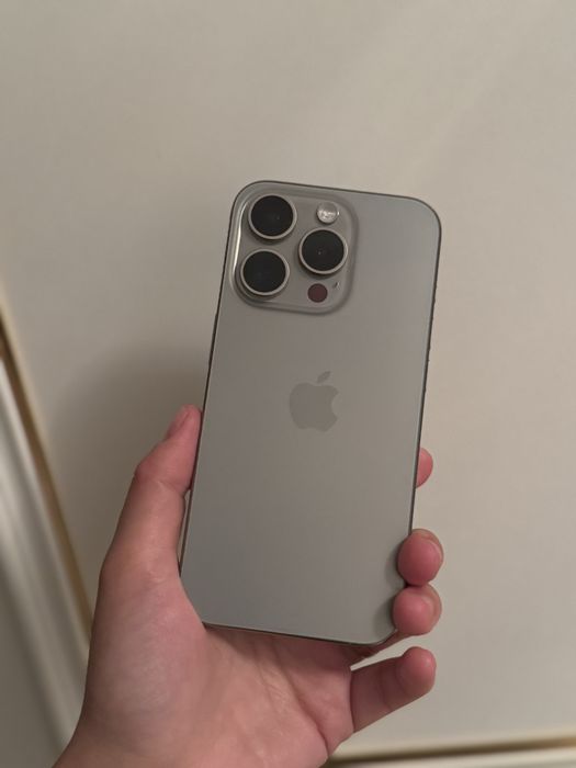 Продается айфон 15 про