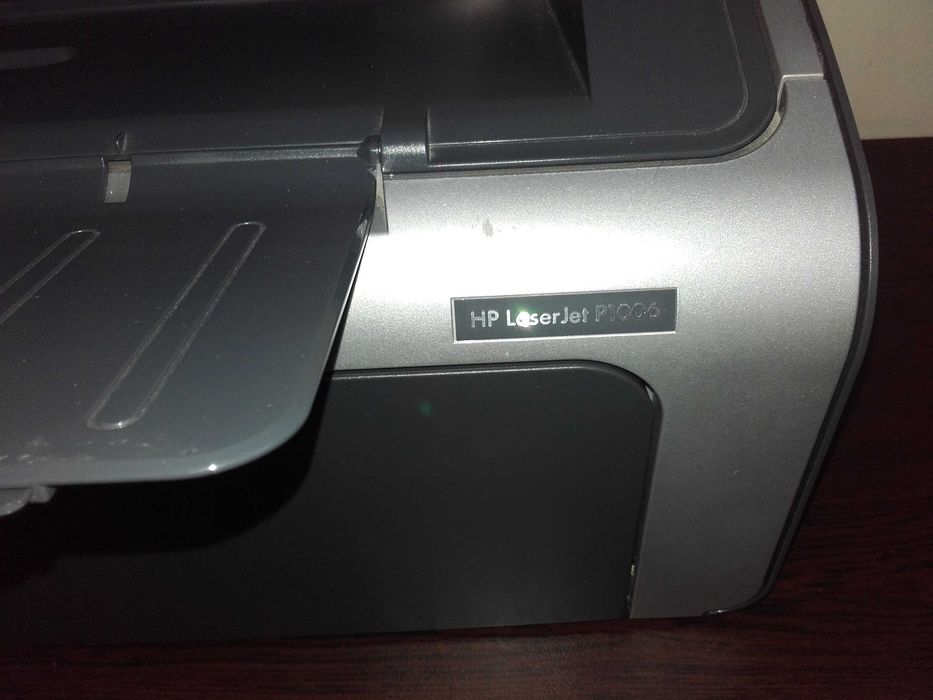 Като нов!!! Лазерен принтер HP LaserJet P1006
