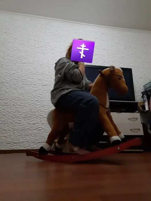 Лошадка качелька
