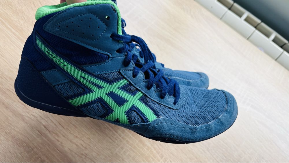 Борцовки за Борба -ASICS Номер 39,5