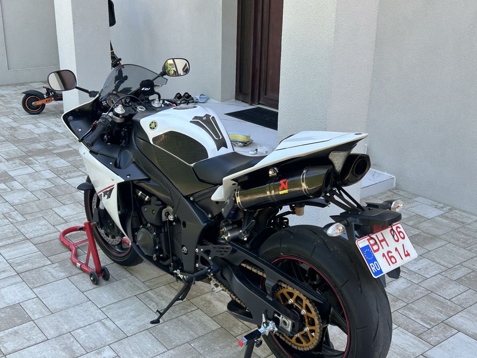 Yamaha R 1 Big Bang an 2014