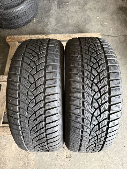 2 anvelope iarna 225/55/17 , GoodYear !