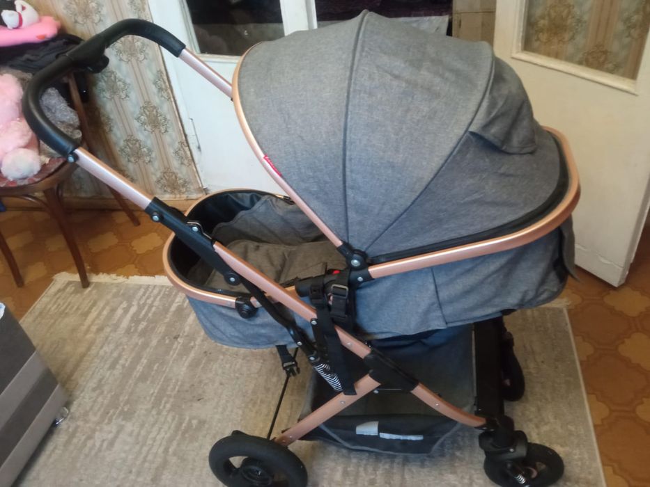 Коляска детская в отличном состоянии