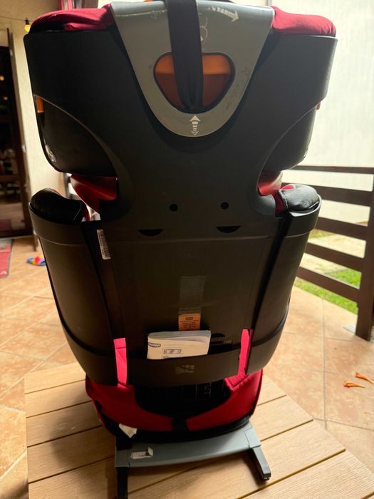 Scaun auto copii Chicco Oasys 2-3 (15-36 kg) Roșu, reglabil