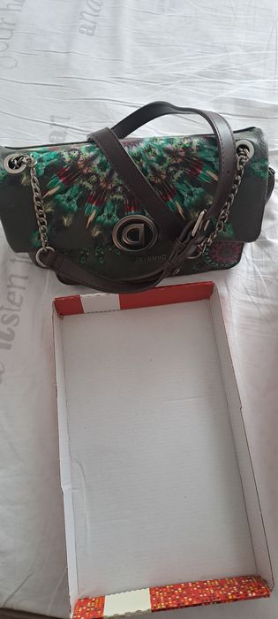 Маратонки и чанта