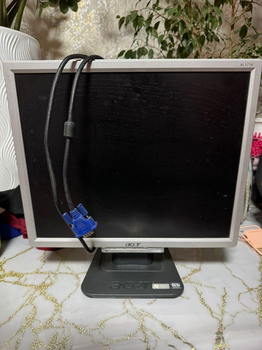 Продам два монитора