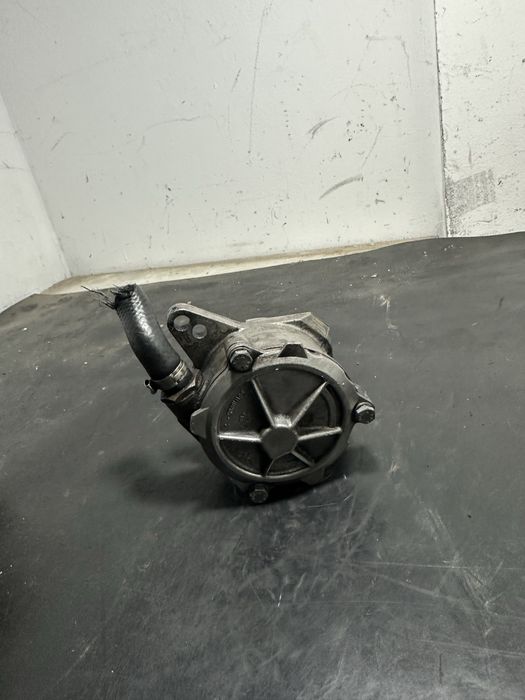 Pompa vacuum BMW Seria 3 E46 320d Seria 5 E39 520d 525d 530D 024375