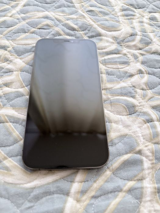 Продам Iphone 12 pro max.