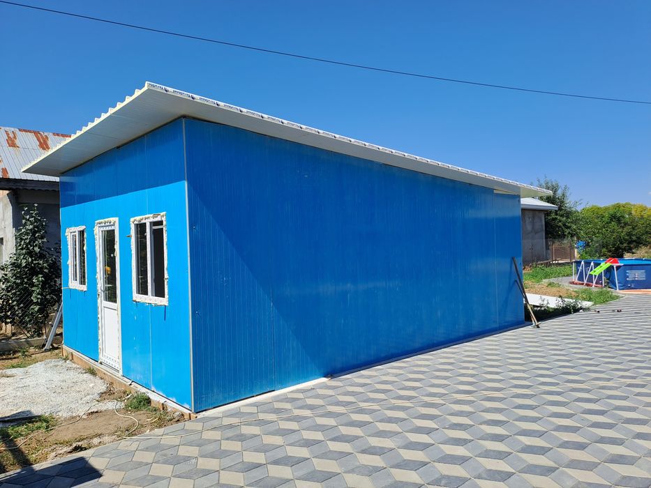 vând case pe structură metalică