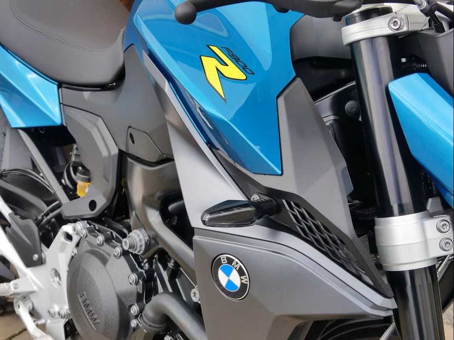 BMW F 900 R, 2 KM la bord