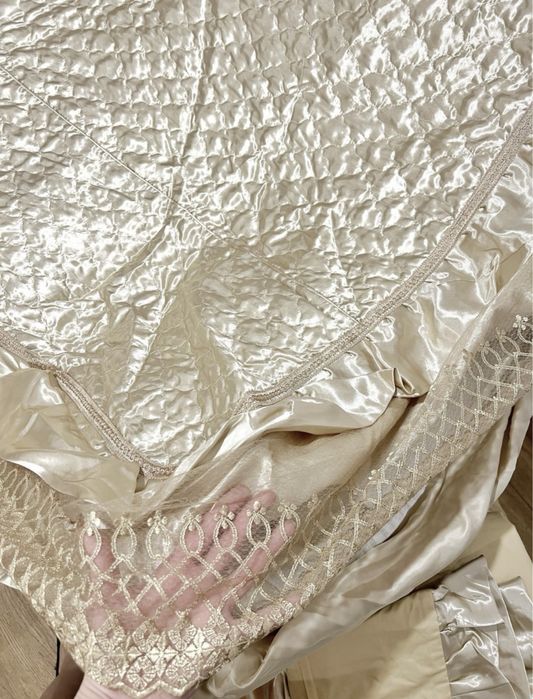 Комплект одеяло покрывало наволочки постельное белье