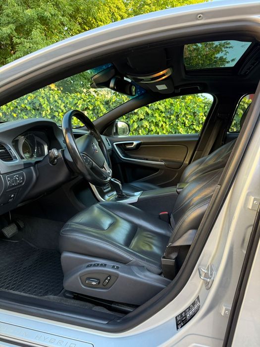 Volvo V60 Plug in Hibrid 2014