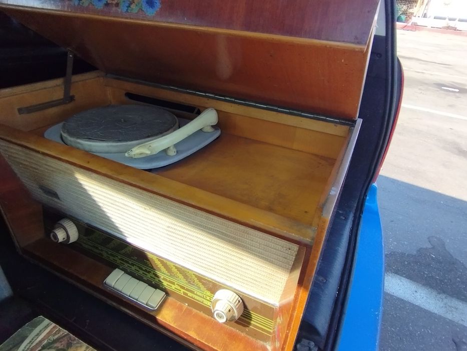 Aparat radio cu Pick-up ELECTRONICA