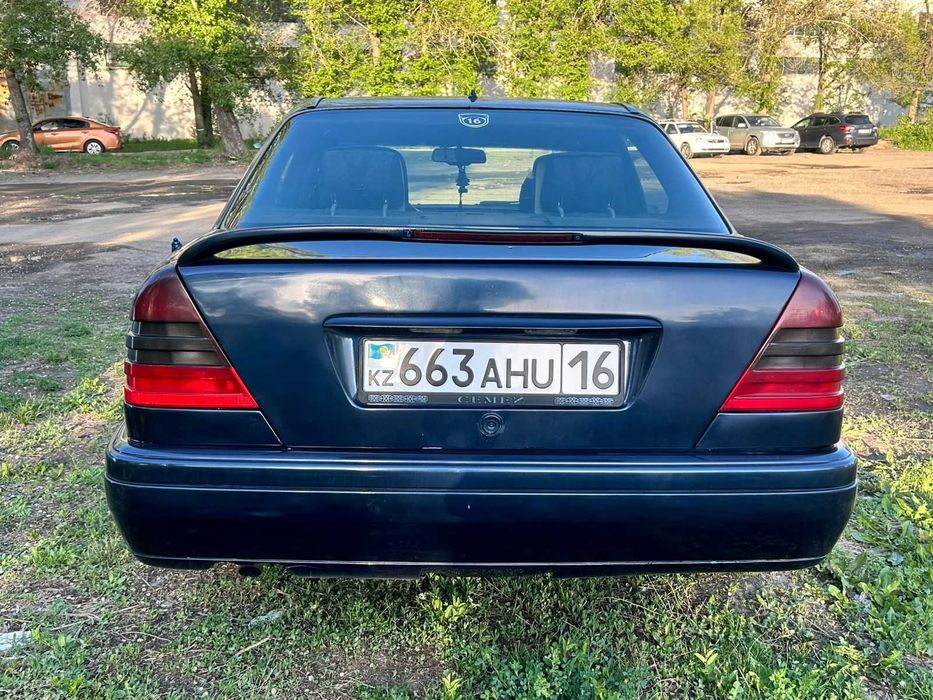Mercedes Benz  C200