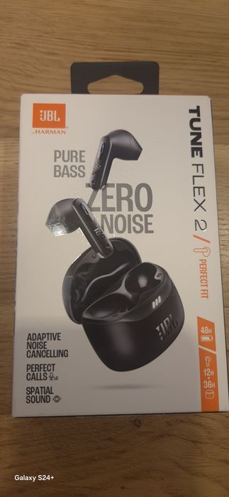 Căști Wireless JBL Tune Flex 2 - Noi, la cutie cu accesorii