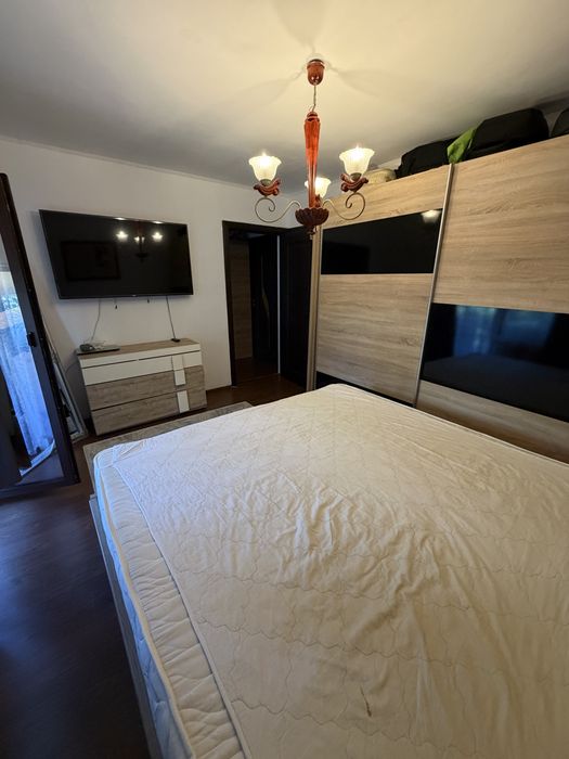 Apartament 4 camere, etaj 1, cartierul Soarelui