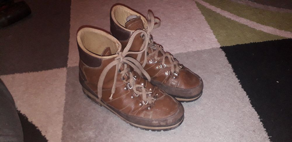 Bocanci de piele 45 import Suedia