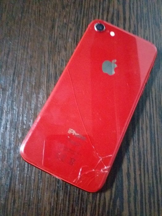 Продам iphone 8..