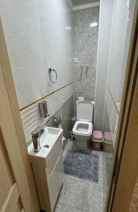 Shayxontohur 2/4/9  60 m2 Sebzor Riviera Mall!