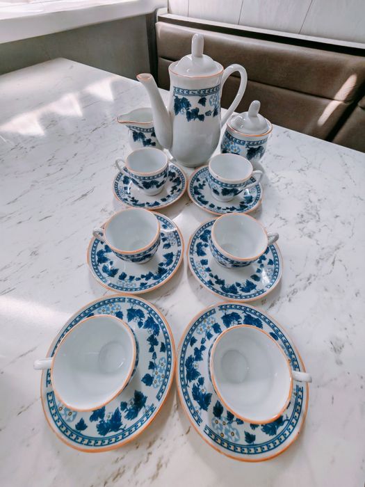 Кофейный сервиз на ню6-ть персон