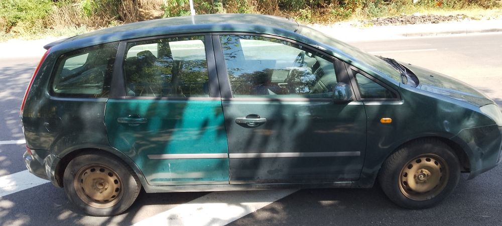 Продавам ford c-max бензин 1.8 125 коня