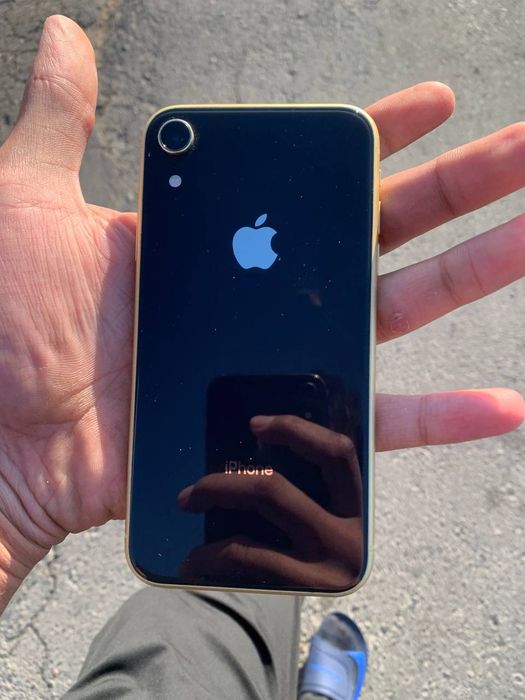 Iphone xr 64 /77