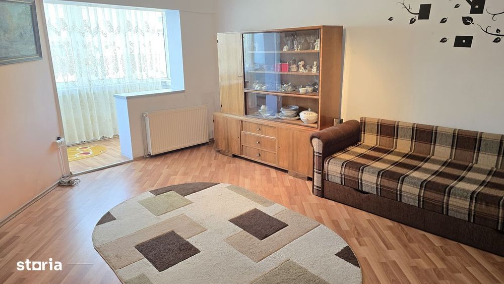 Vand apartament 4 camere Deva,  Decebal (Cuza Voda, Catedrala), et. 2,