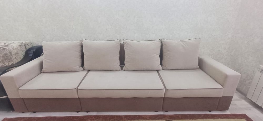 Продаю диван,гарнитур и кресло для гостиной
