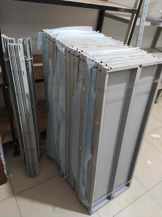 стелажи за магазин