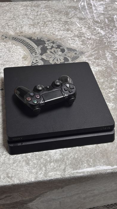 vand ps4 folosit dar merge totul bine