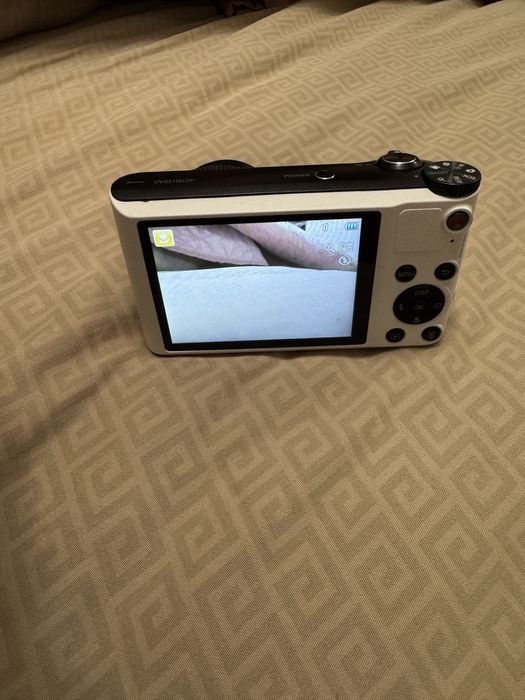 Цифров фотоапарат Samsung wB-15of wifi версия