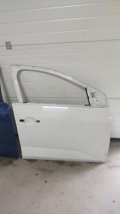 Ușa , uși dreapta fata și spate Logan 3 2021,2022,2023,2024,2025